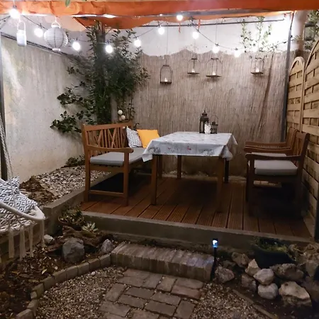 Authentic 2 Apartment *